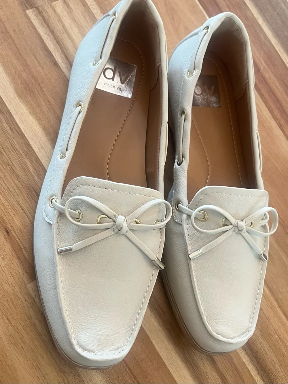 Dolce Vita Cream Leather Bow-Accent Loafers - Picture 4 of 7